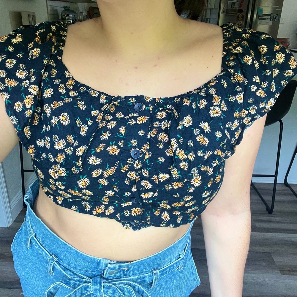 Cottage Core Cropped Top🌻🌞